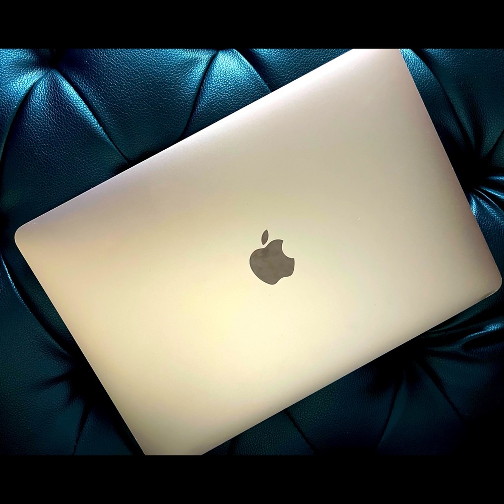 Apple MacAir Laptop